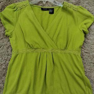 RQT short sleeve women's blouse